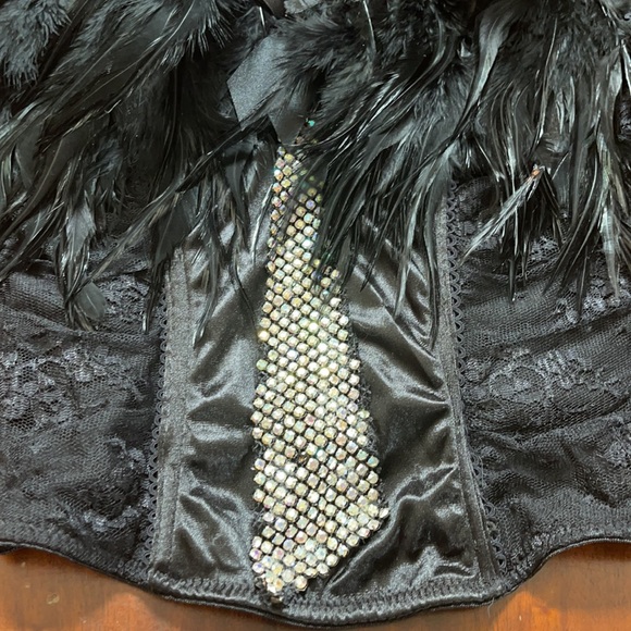 Black Custom made Bustier with feathers rhinestone padding - Picture 2 of 3